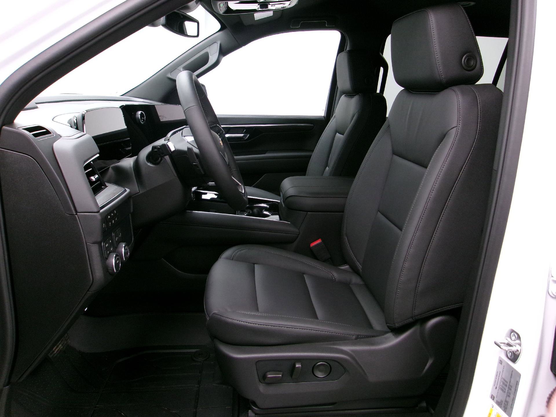 New 2026 Chevrolet Suburban LT w/ Comfort Package image 9