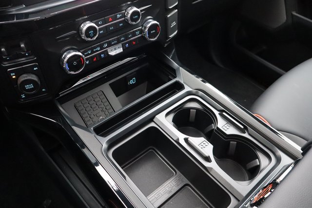 New 2026 Ford F250 Lariat w/ Black Appearance Package image 34