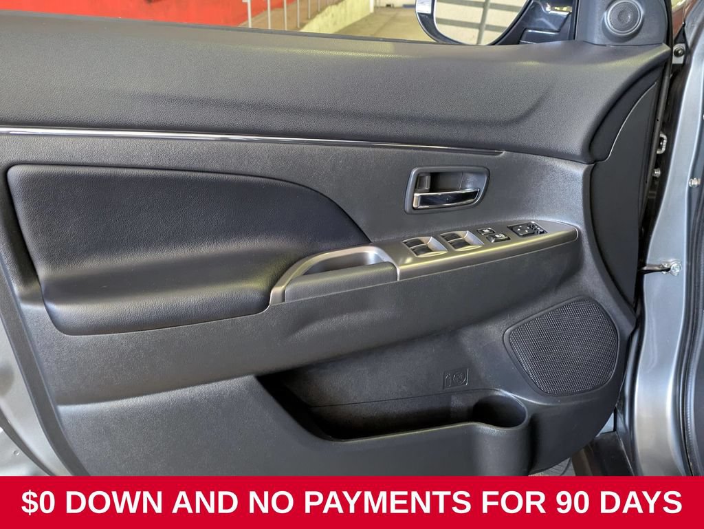 Used 2025 Mitsubishi Outlander Sport SE AWD/4WD image 9