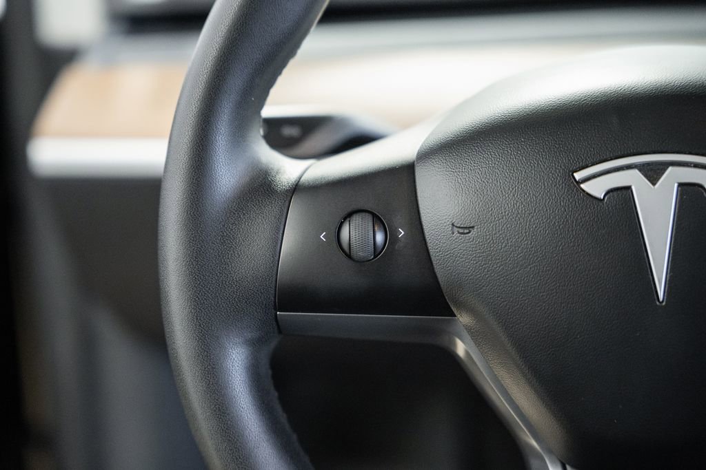 Used 2020 Tesla Model Y Performance image 32