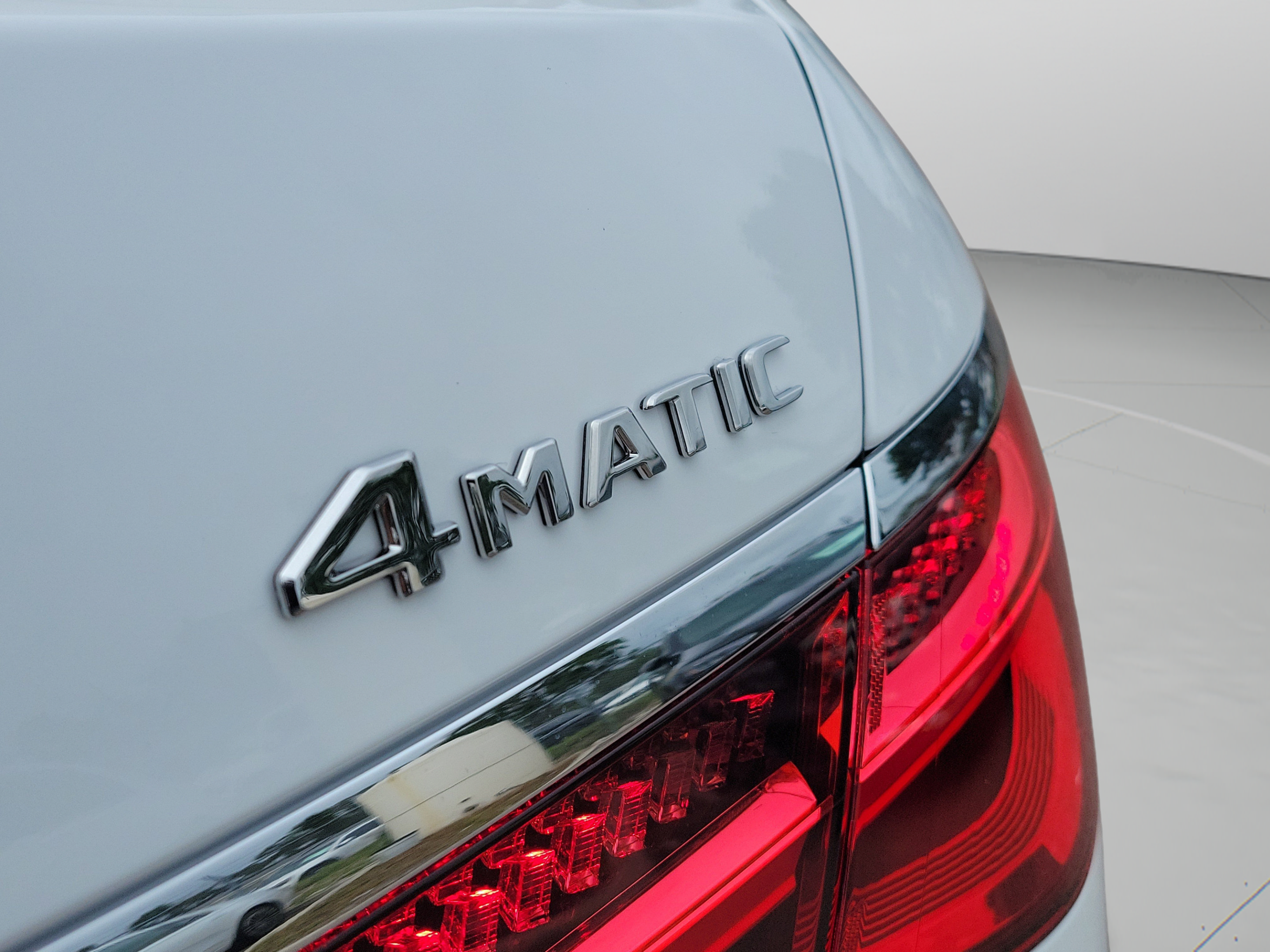 New 2026 Mercedes-Benz S 580e 4MATIC Sedan image 32