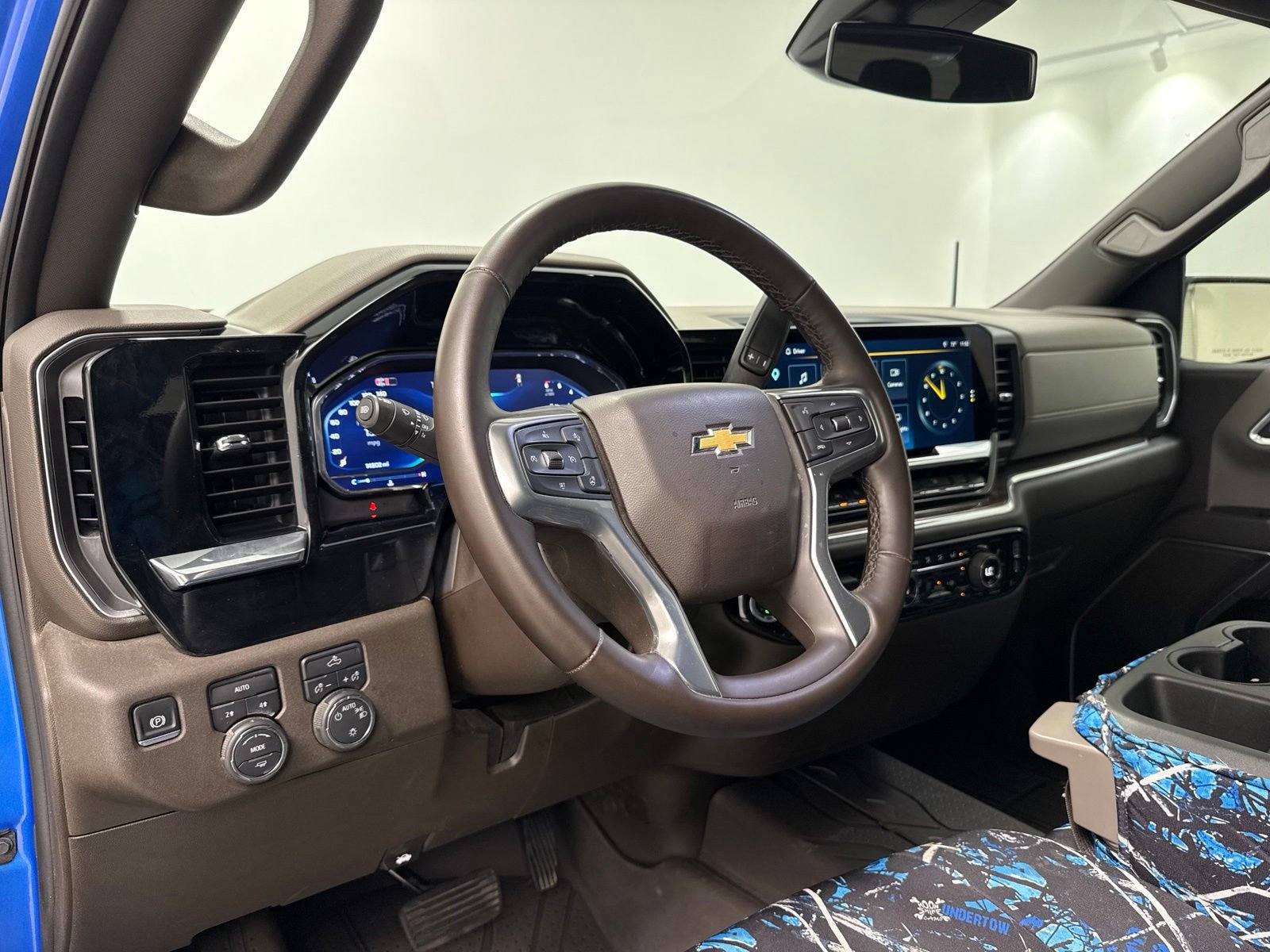 Used 2025 Chevrolet Silverado 1500 LT w/ Protection Package AWD/4WD image 14