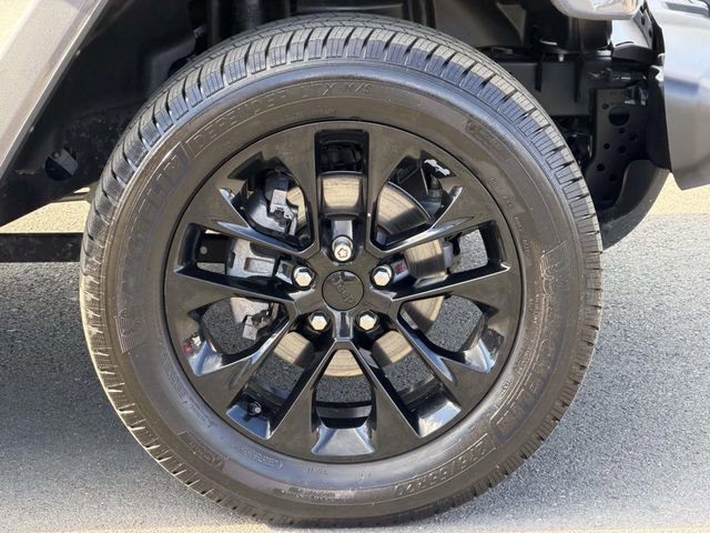 Used 2021 Jeep Wrangler Unlimited Sahara w/ Cold Weather Group image 7