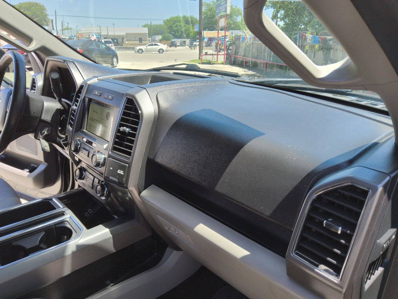 Used 2018 Ford F150 XLT w/ Equipment Group 302A Luxury RWD image 30