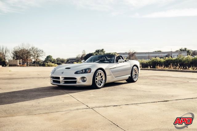 Used 2003 Dodge Viper SRT-10 image 17