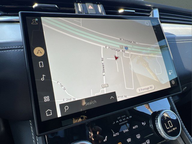 Used 2024 Jaguar F-PACE R-Dynamic S image 26