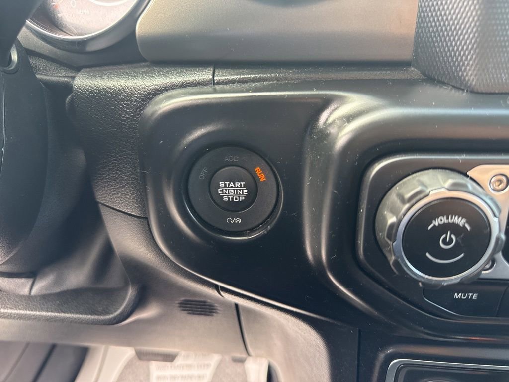 Used 2021 Jeep Gladiator Sport image 24