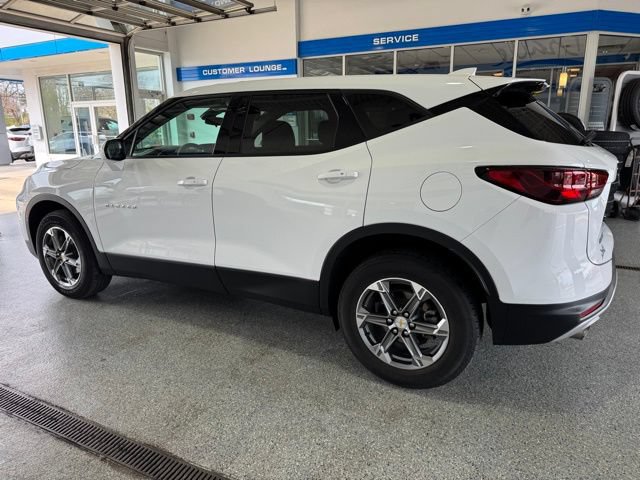 Used 2023 Chevrolet Blazer LT FWD image 5