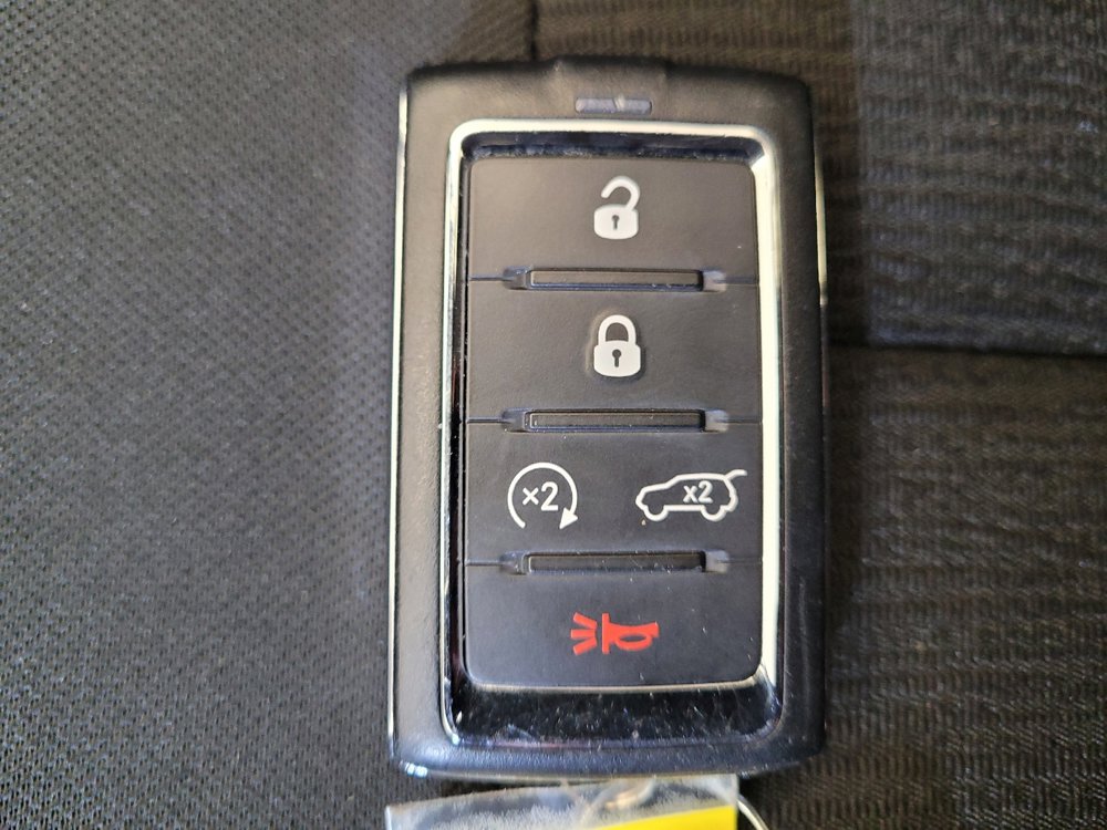 Used 2022 Jeep Grand Cherokee L Laredo w/ Luxury Tech Group I image 32