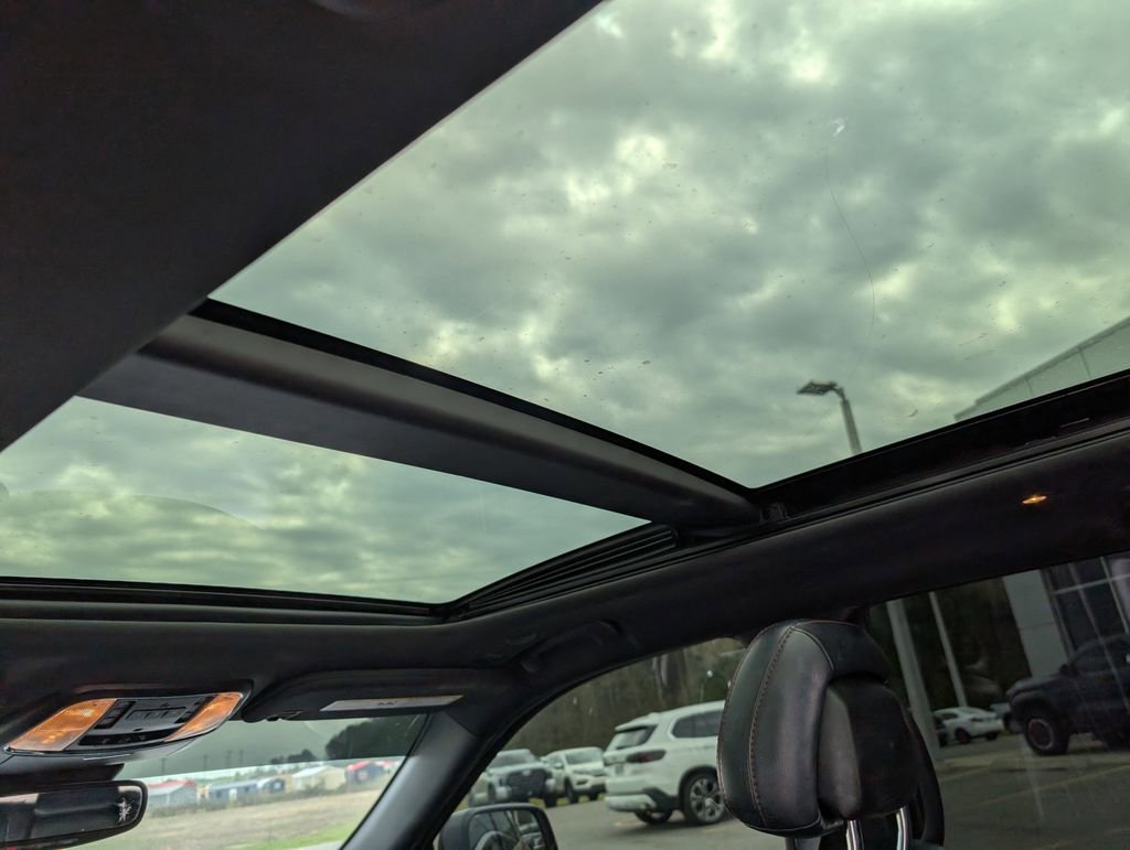 Used 2018 Jeep Grand Cherokee Trailhawk w/ Trailhawk Luxury Group image 4