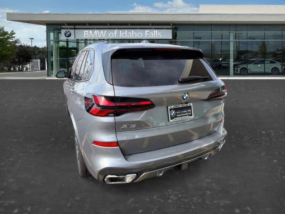 New 2026 BMW X5 xDrive40i w/ M Sport Package AWD/4WD image 5