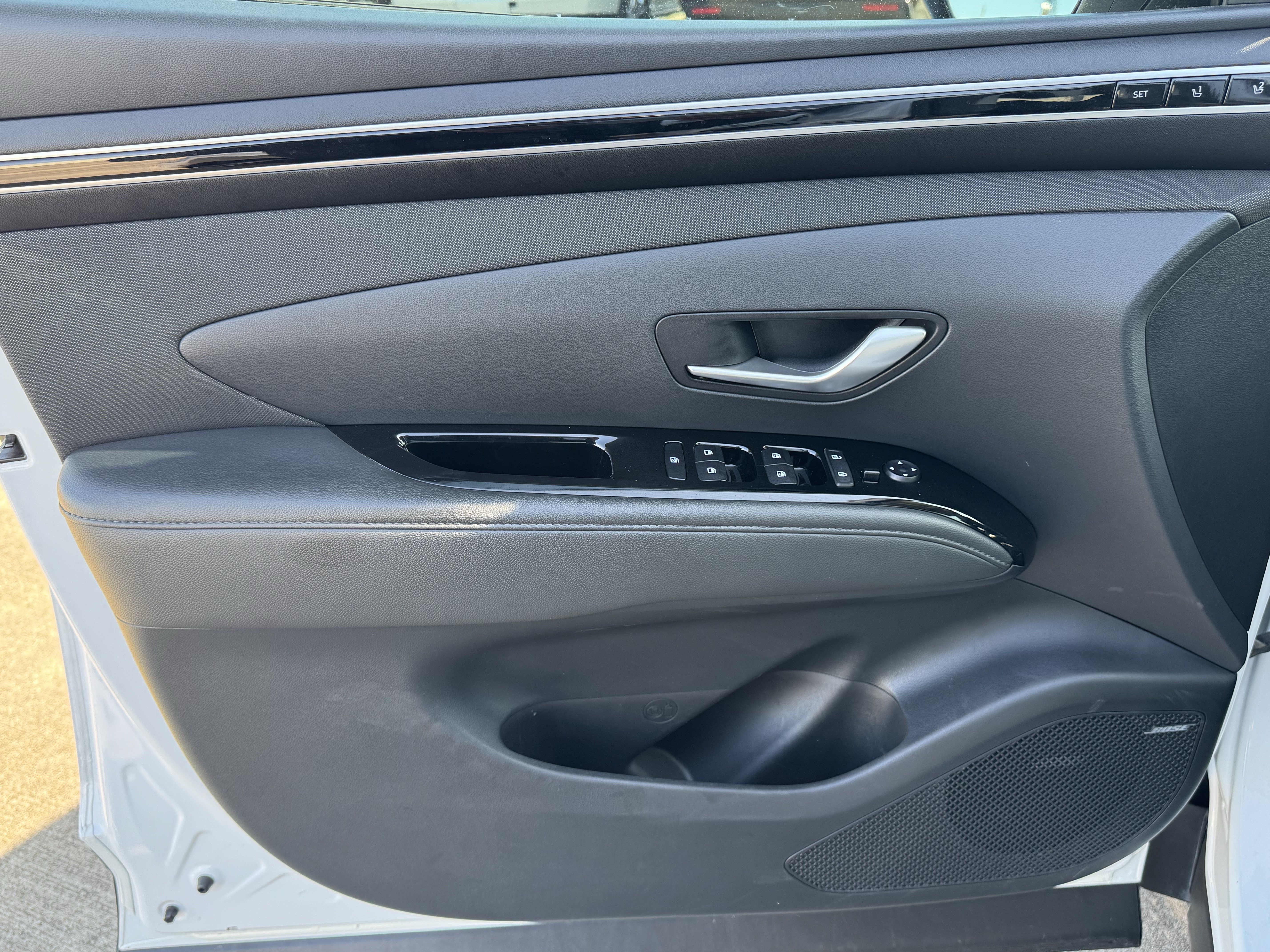 Used 2022 Hyundai Tucson Limited AWD/4WD image 13