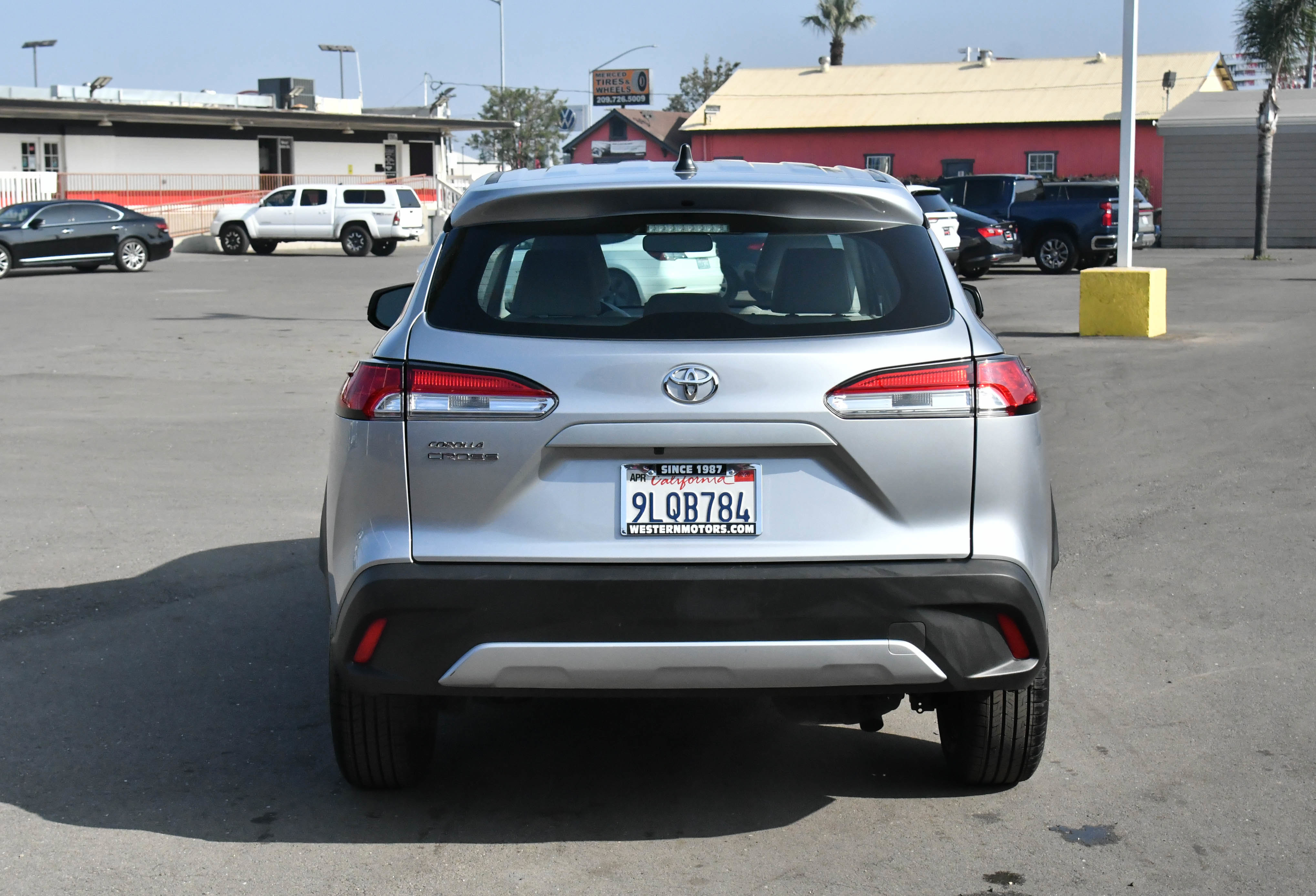 Used 2024 Toyota Corolla Cross L image 7