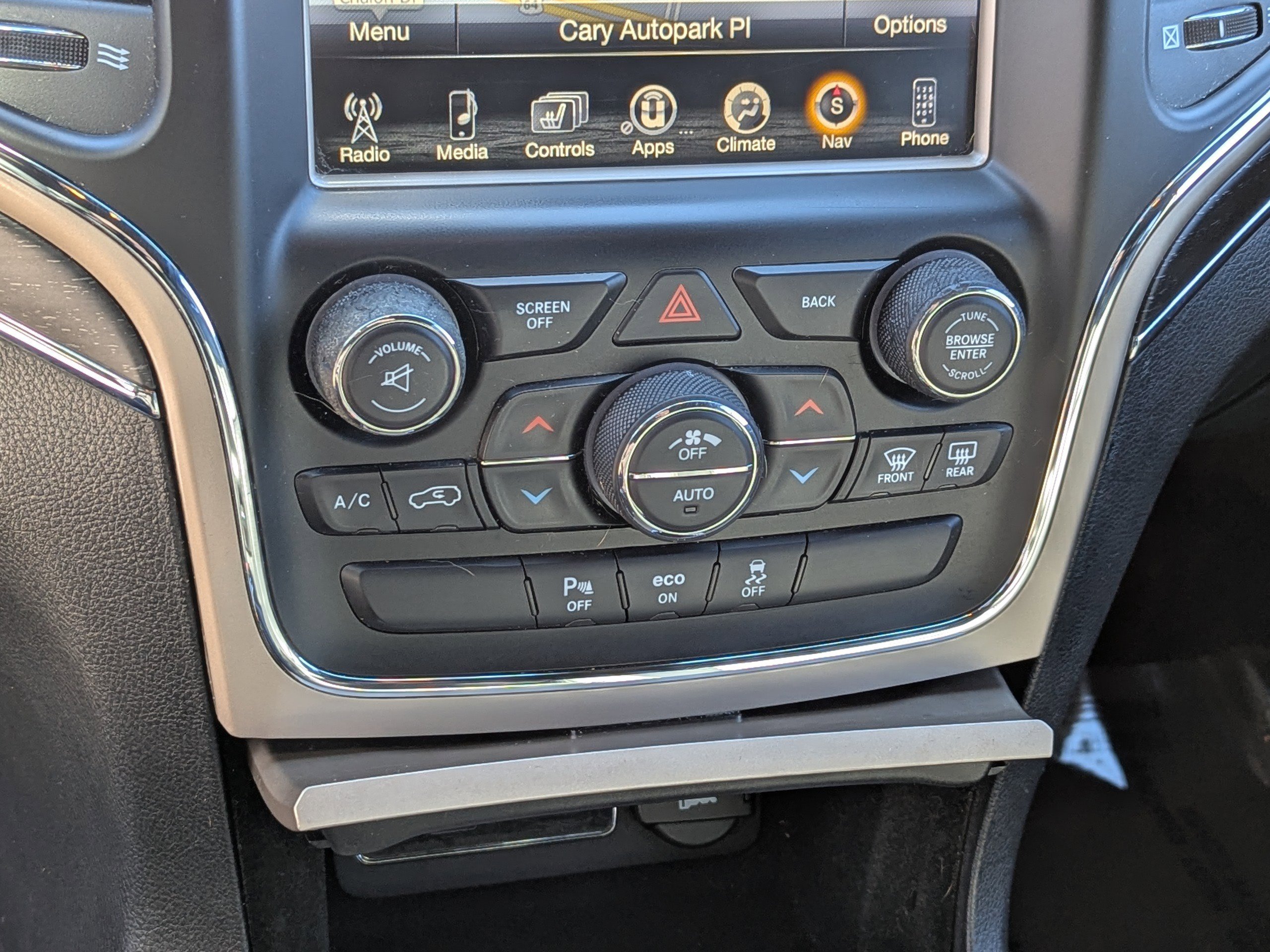 Used 2015 Jeep Grand Cherokee Limited image 23