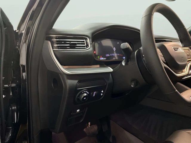 Used 2024 Jeep Wagoneer Series II w/ Premium Group I AWD/4WD image 32