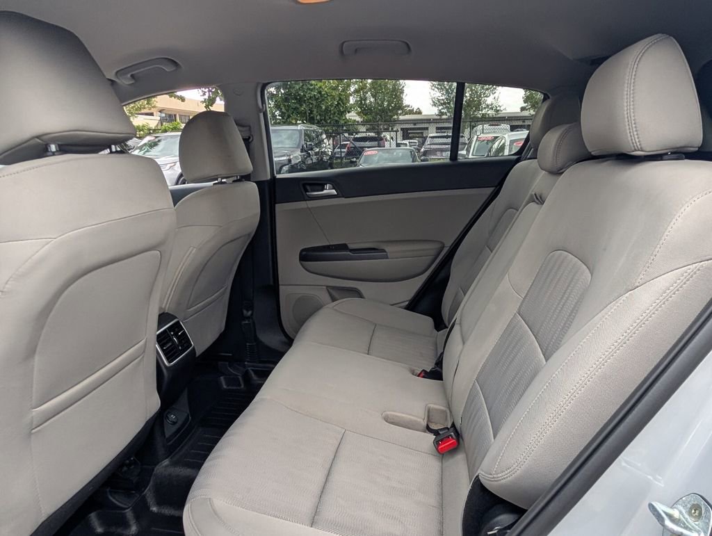 Used 2022 Kia Sportage LX image 12