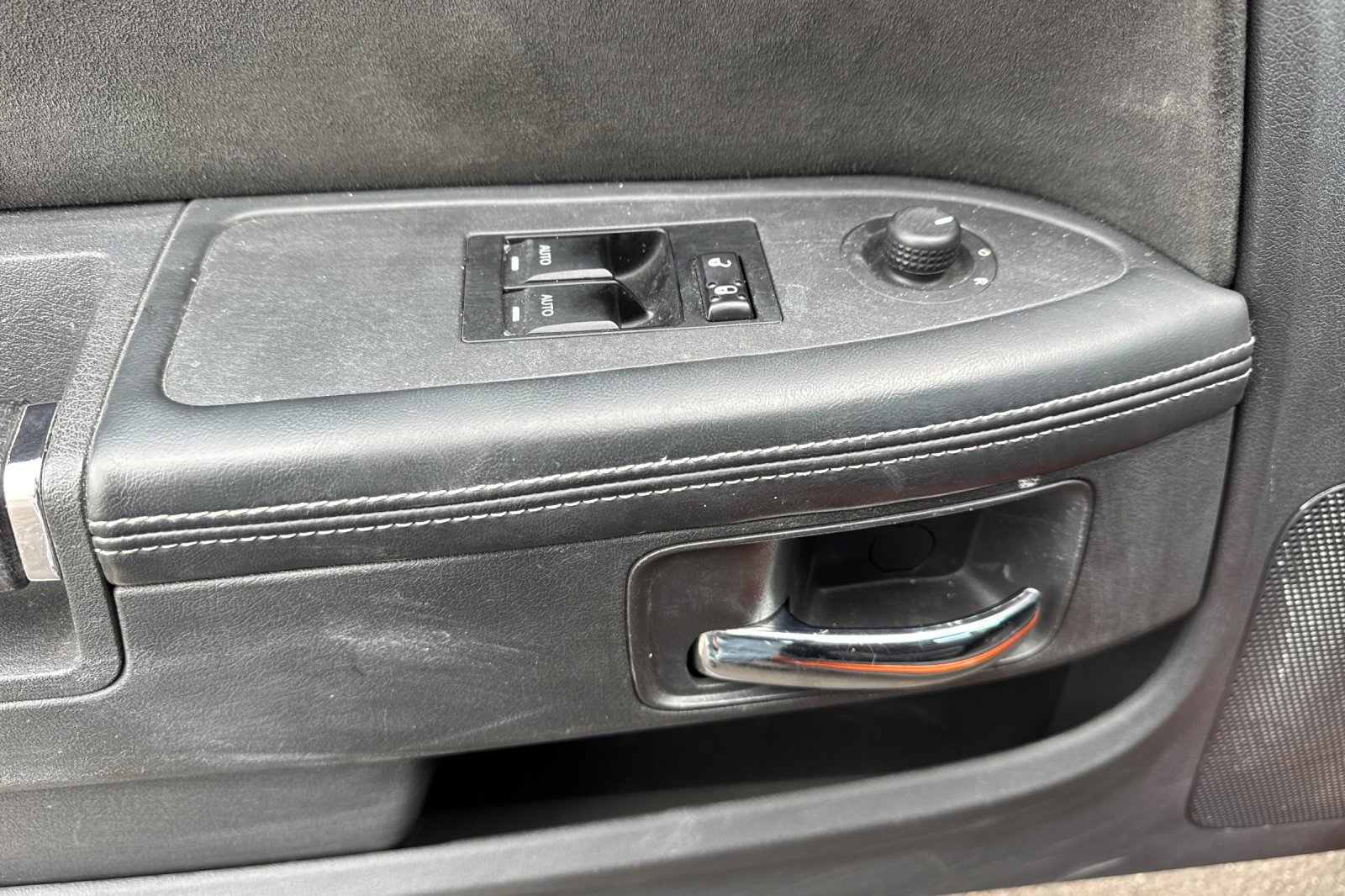 Used 2011 Dodge Challenger SRT8 w/ SRT Option Group II RWD image 11
