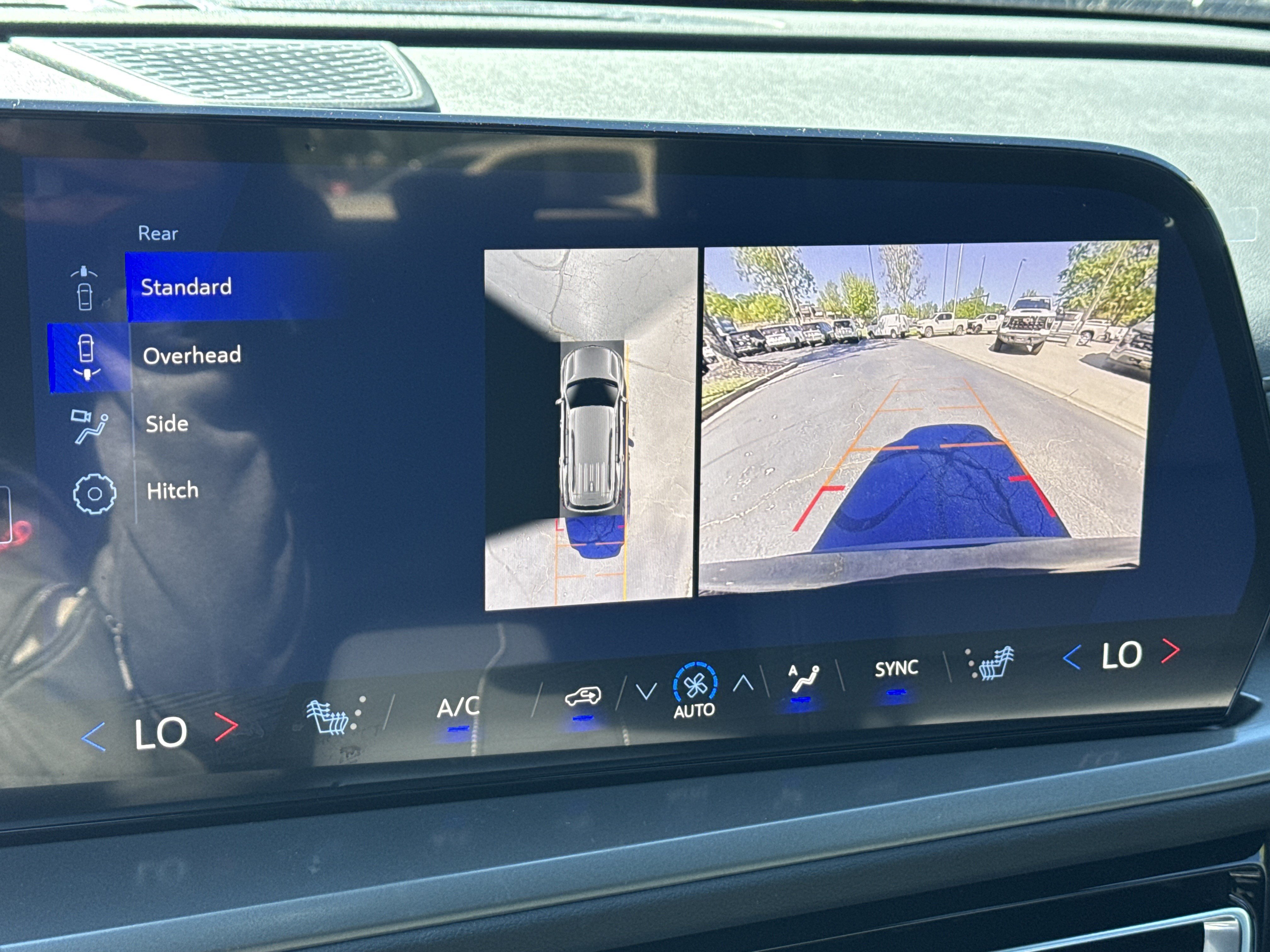 New 2027 Chevrolet Traverse LT w/ Enhanced Driving Package FWD image 31