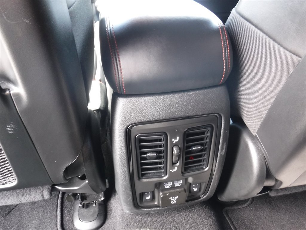 Used 2024 Dodge Durango GT image 8