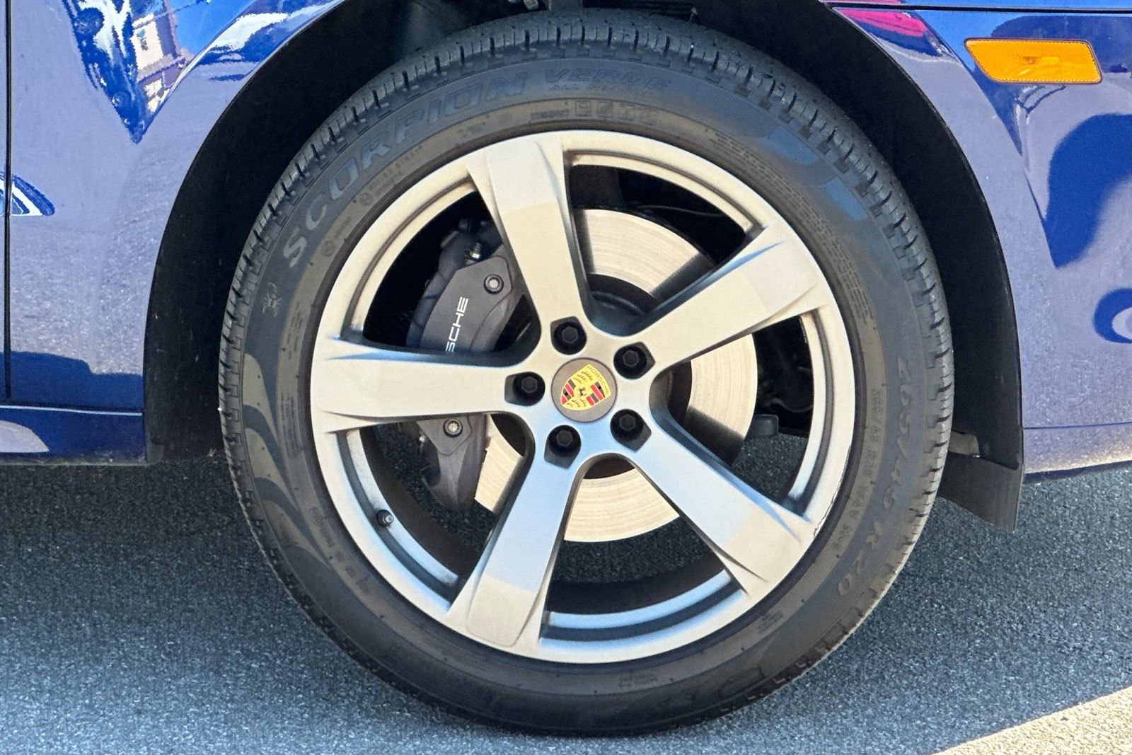 Used 2024 Porsche Macan image 42