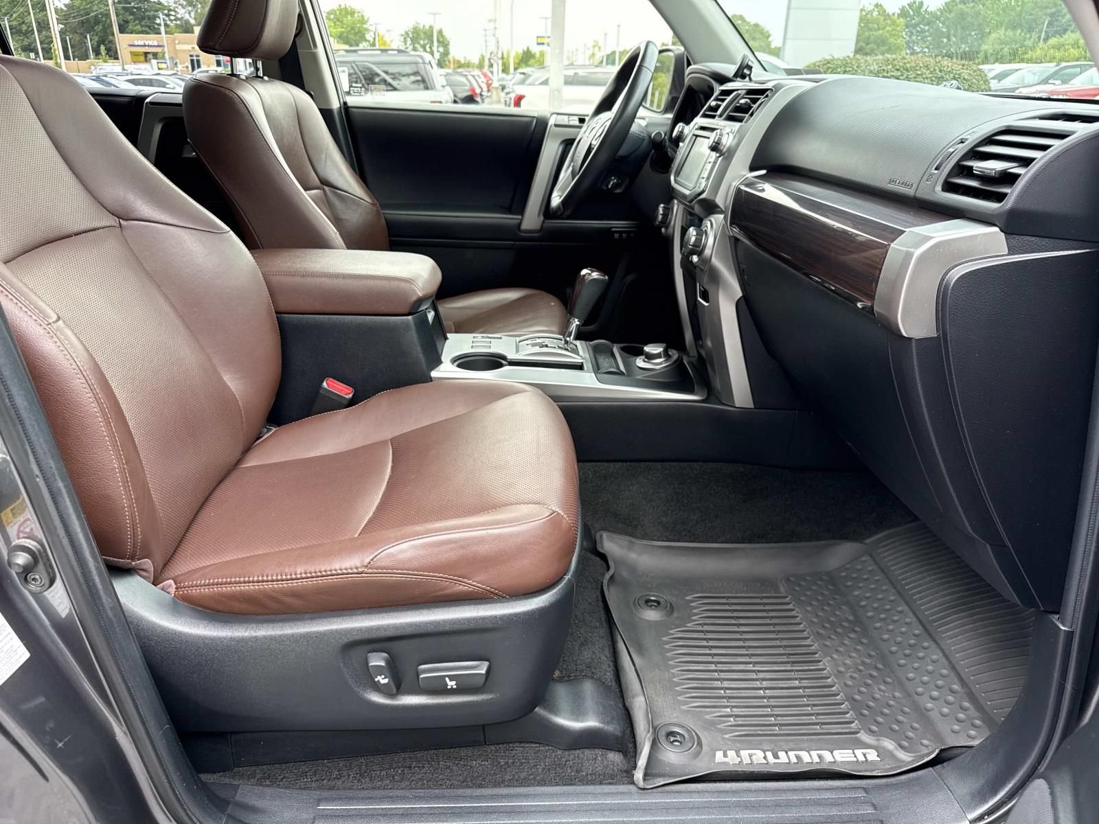 Used 2019 Toyota 4Runner Limited AWD/4WD image 25