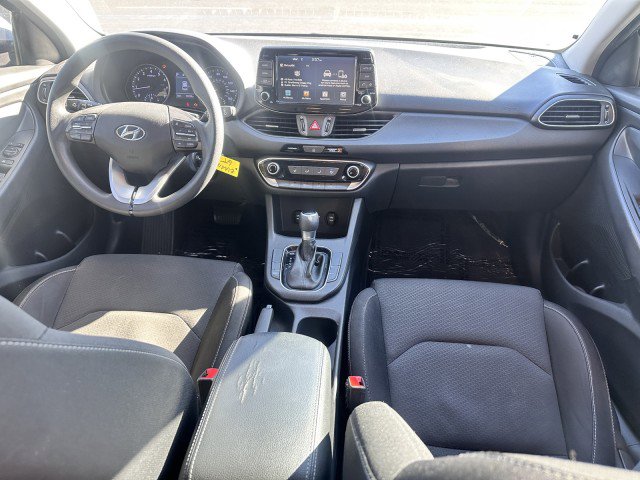 Used 2018 Hyundai Elantra GT FWD image 17
