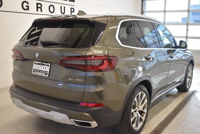Used 2021 BMW X5 xDrive40i w/ Premium Package AWD/4WD image 4