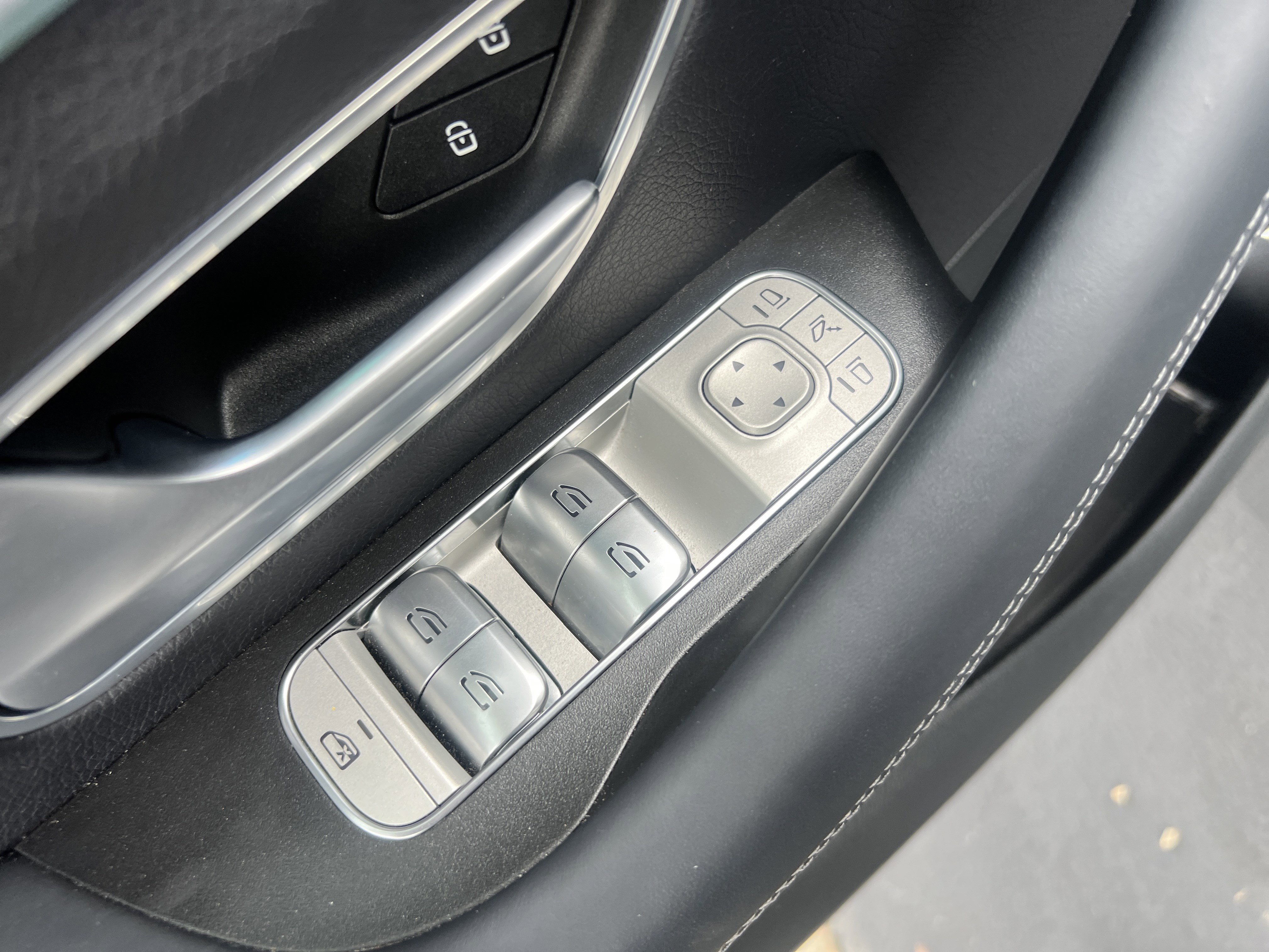 Used 2024 Mercedes-Benz GLE 450 4MATIC image 15