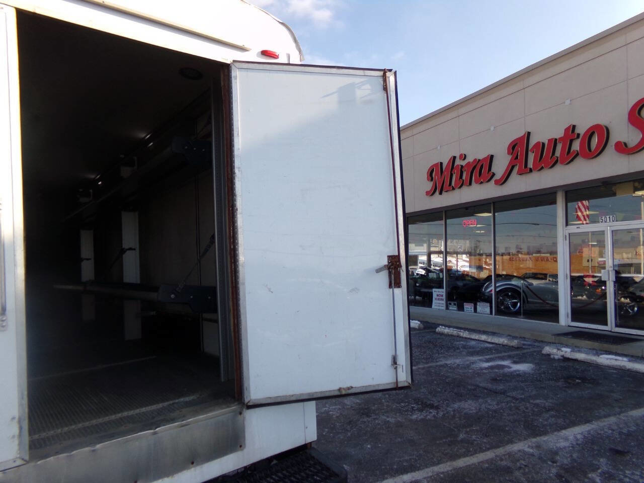 Used 2019 Ford E-450 and Econoline 450 Super Duty w/ Shuttle Bus Prep Package RWD image 40