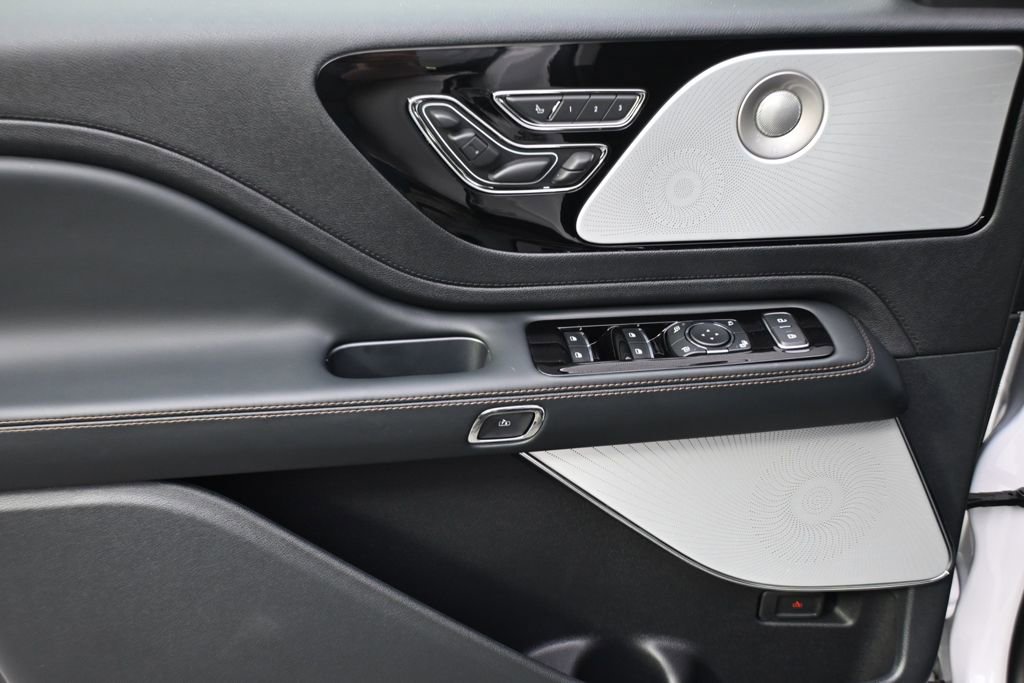 New 2026 Lincoln Aviator Reserve AWD/4WD image 24