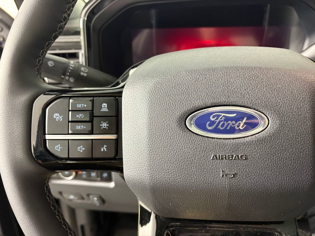 Used 2026 Ford F250 Lariat w/ Black Appearance Package image 24