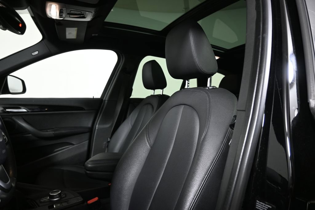 Used 2019 BMW X1 xDrive28i w/ Convenience Package AWD/4WD image 5