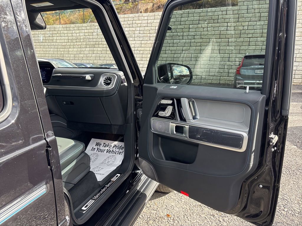 Certified 2025 Mercedes-Benz G 580 w/ EQ Technology image 17