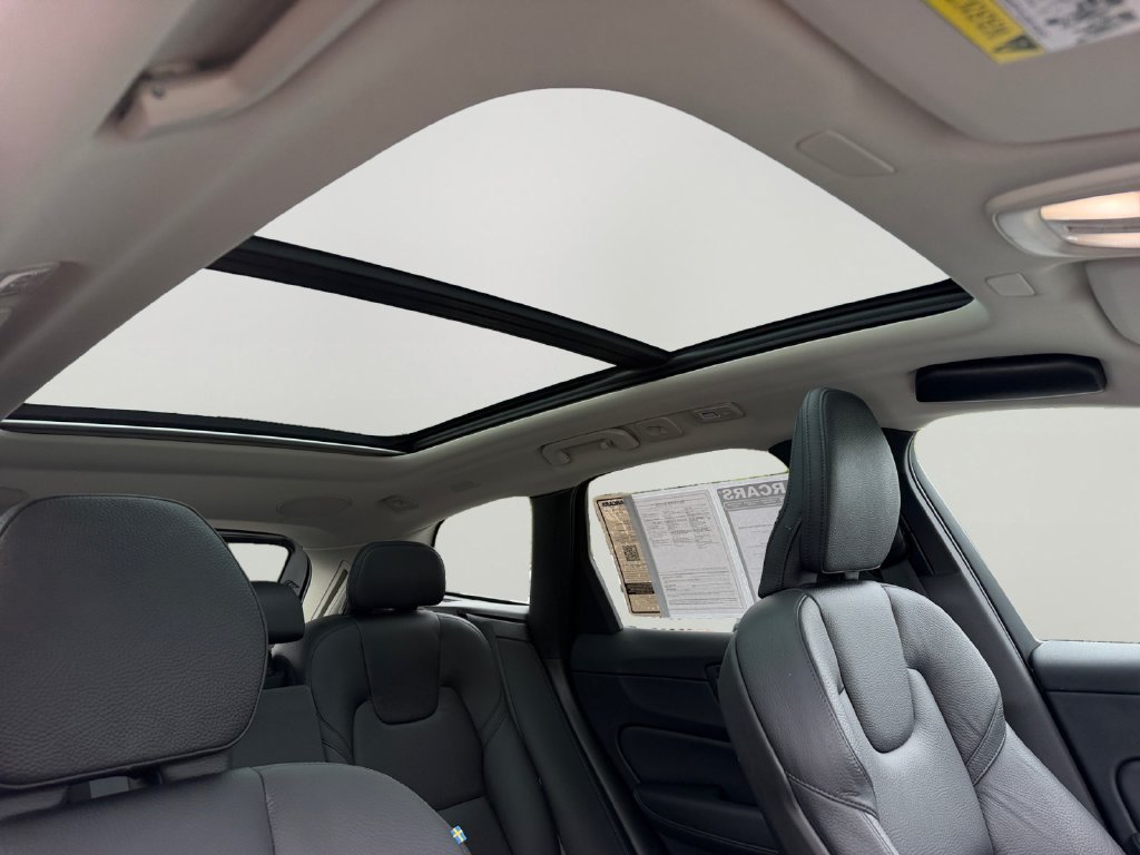 Certified 2024 Volvo XC60 T8 Plus w/ Climate Package AWD/4WD image 7