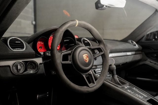 Used 2024 Porsche 718 Cayman GT4 RS RWD image 34