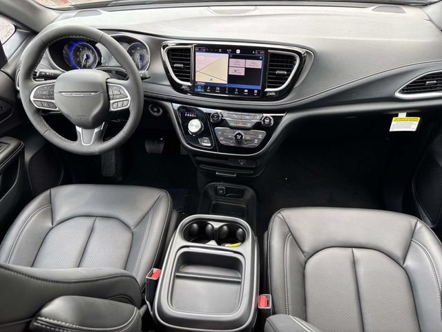 New 2027 Chrysler Pacifica Select w/ Family Tech Group AWD/4WD image 3