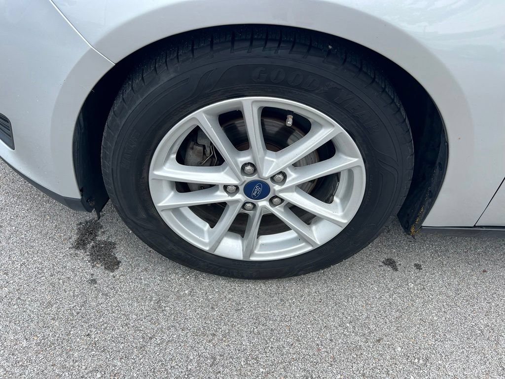 Used 2018 Ford Focus SE FWD image 12