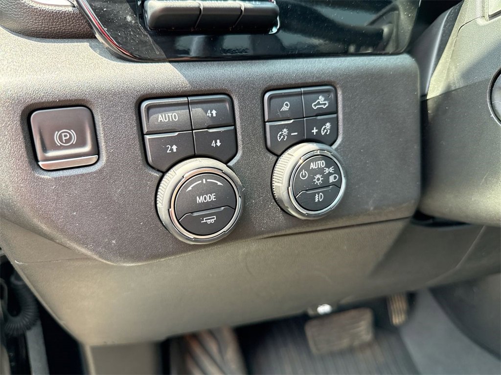 Used 2022 Chevrolet Silverado 1500 LTZ w/ LTZ Premium Package image 27