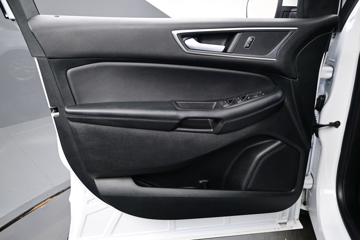 Used 2024 Ford Edge SEL w/ Convenience Package AWD/4WD image 9