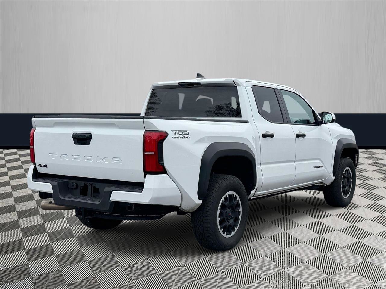 Used 2024 Toyota Tacoma TRD Off-Road AWD/4WD image 5
