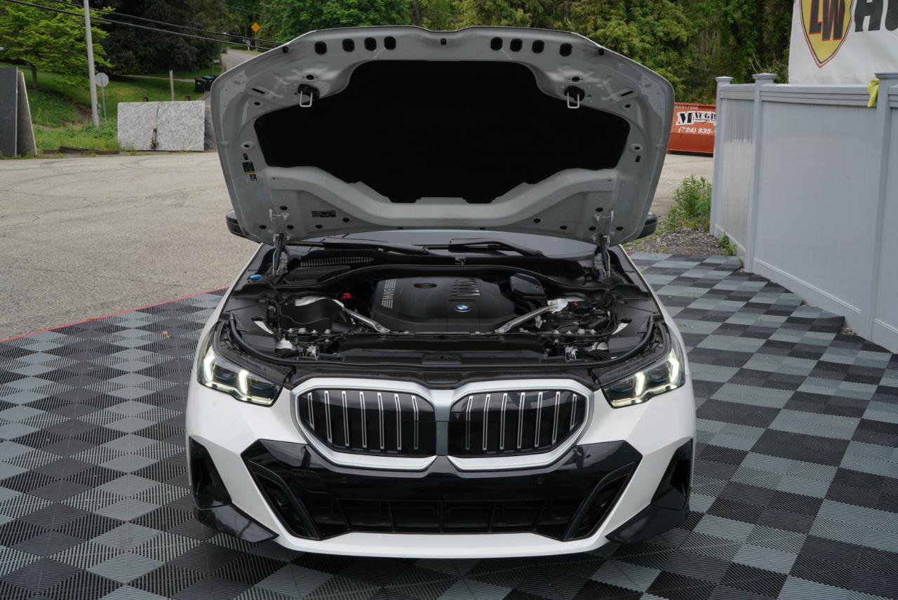 Used 2024 BMW 540i xDrive w/ Executive Package AWD/4WD image 76