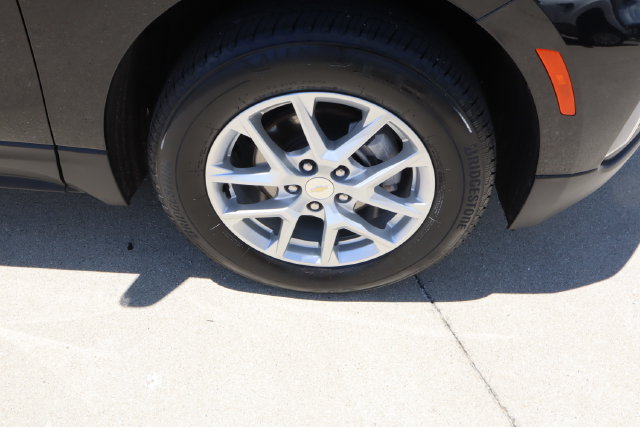 Used 2024 Chevrolet Equinox LT AWD/4WD image 8