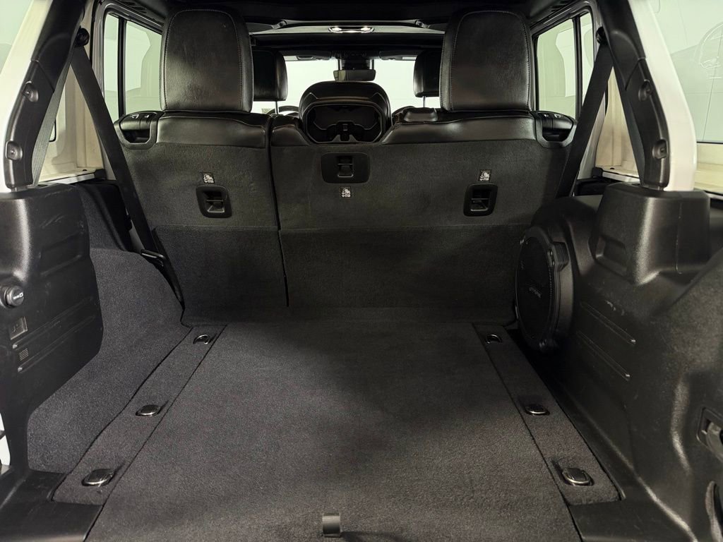 Used 2022 Jeep Wrangler Unlimited Sahara w/ LED Lighting Group image 35