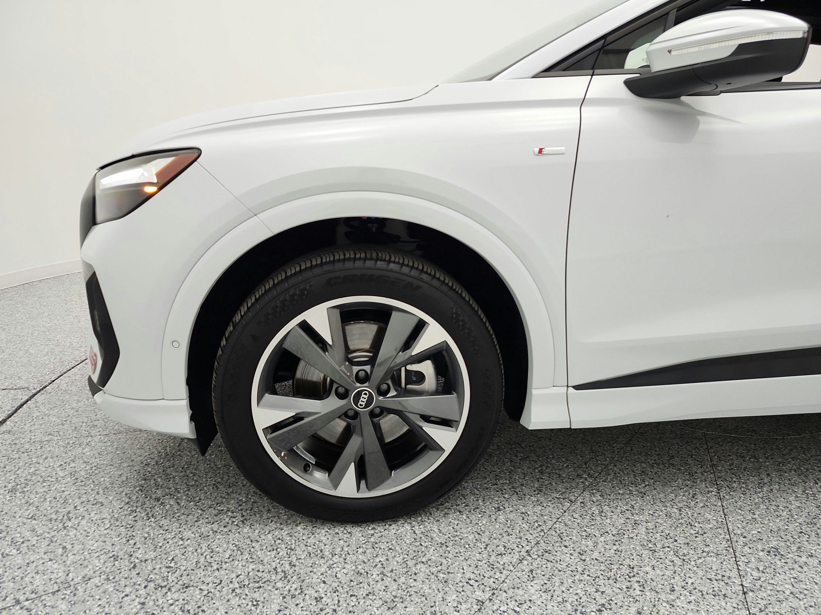 Used 2023 Audi Q4 e-tron Premium Plus w/ Premium Plus AWD/4WD image 18