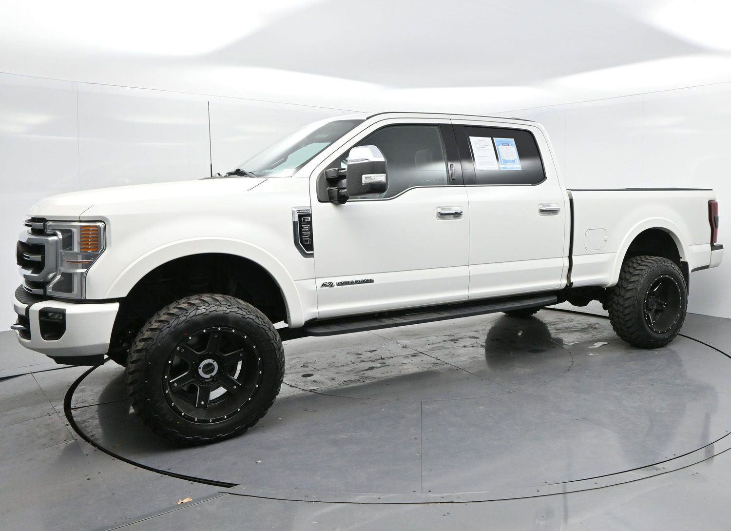 Used 2021 Ford F350 Platinum w/ Tremor Off-Road Package image 3