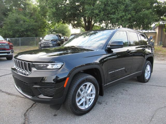 New 2026 Jeep Grand Cherokee Laredo X RWD image 3