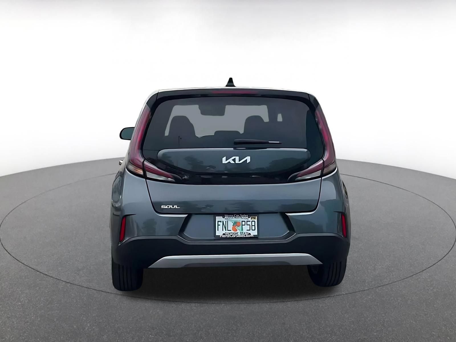 Used 2025 Kia Soul LX w/ LX Technology Package FWD image 10