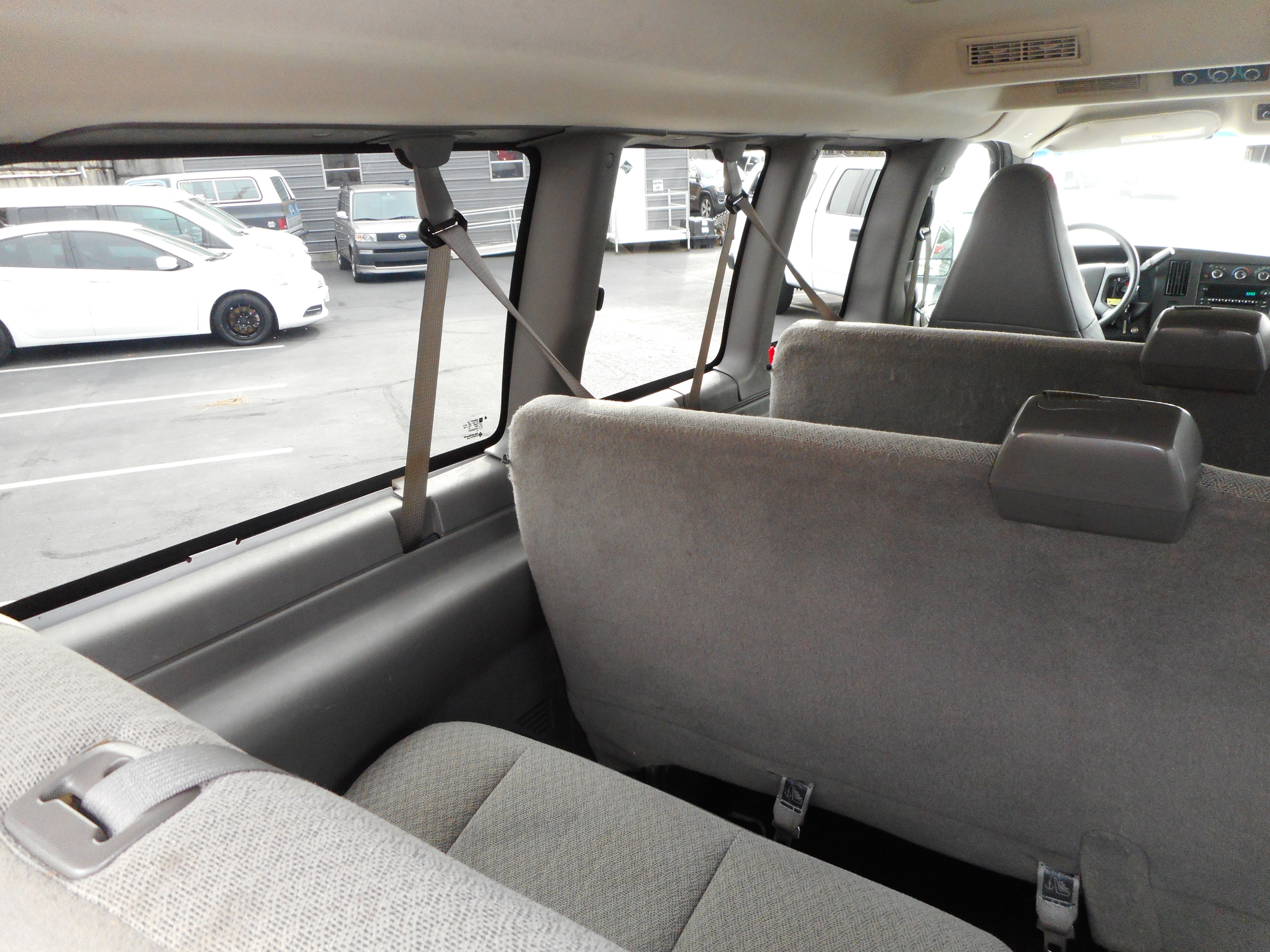 Used 2017 Chevrolet Express 2500 LS RWD image 19