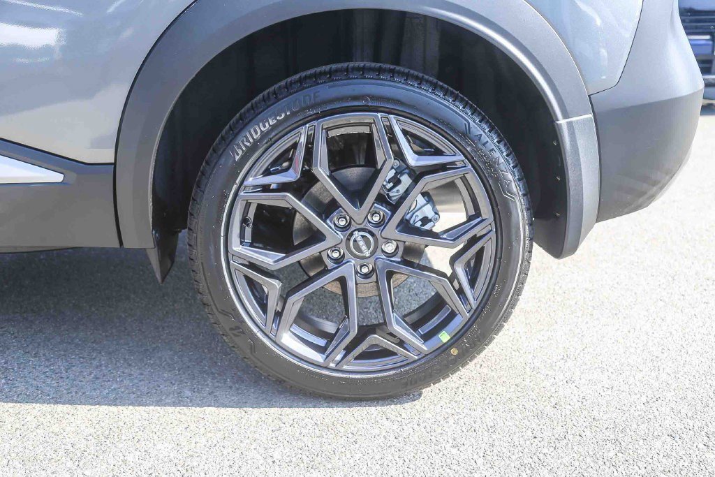 New 2026 Nissan Kicks SR FWD image 10
