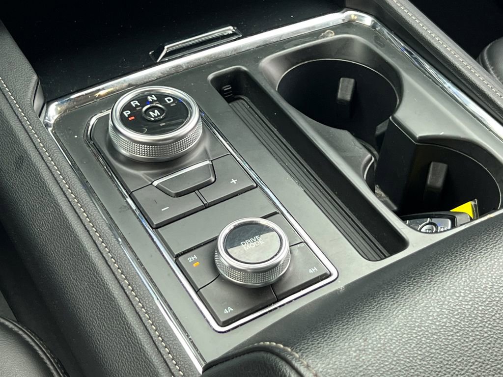 Used 2024 Ford Expedition Max XLT image 28